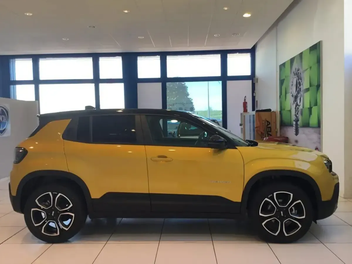 Nuova Jeep Avenger EV Summit 114 kW (156 CV) 2025 Giallo SUV