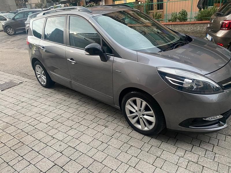 Usata Renault Scénic III 110 CV (80 kW) 2016 Grigio Monovolume
