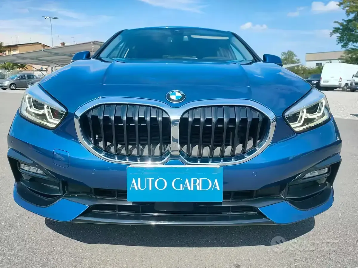 Usado BMW 116 Sport Line 116 CV (85 kW) 2020 Azul Utilitario