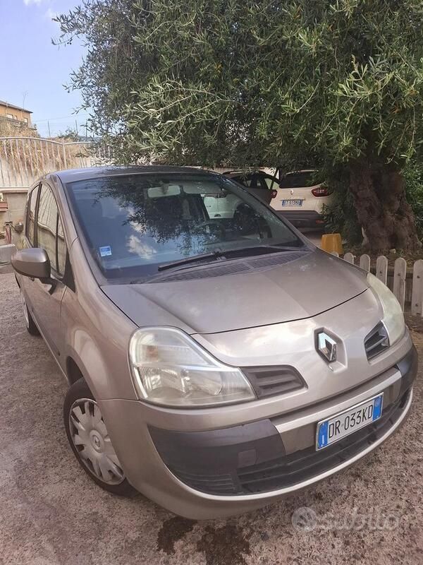 Usata Renault Modus 75 CV (55 kW) 2008 Grigio Monovolume