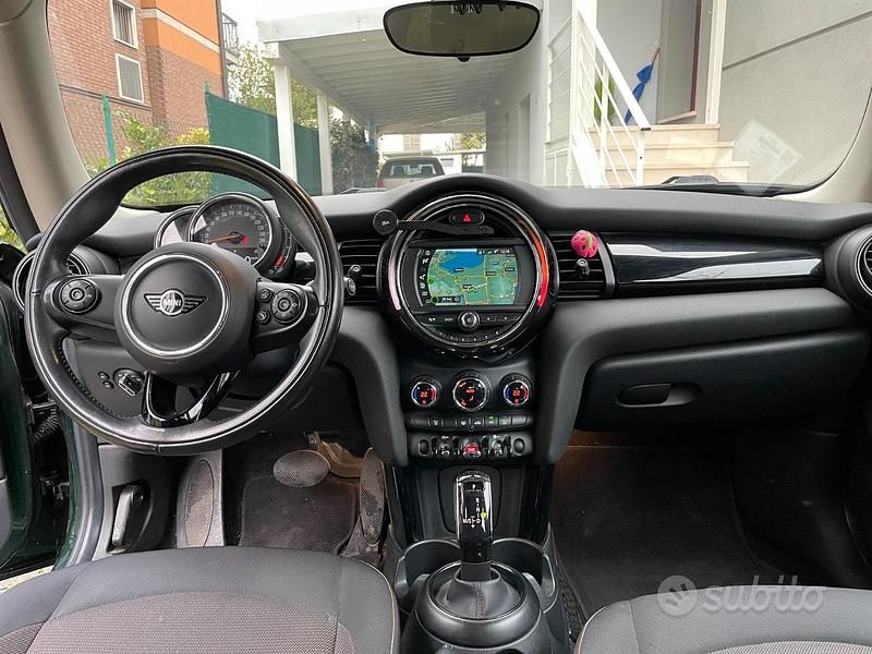 Usata Mini Cooper D 116 CV (85 kW) 2018 Verde Utilitaria