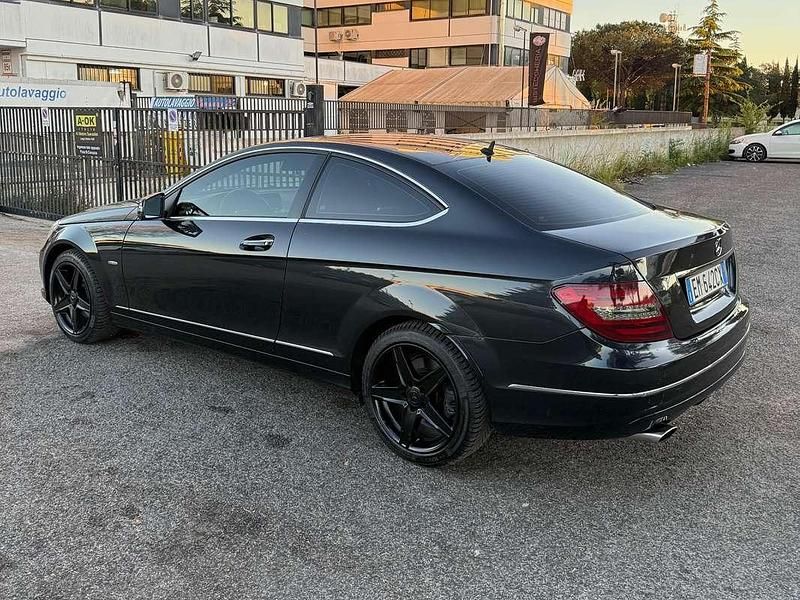 Begagnad Mercedes C220 170 HK (125 kW) 2012 Blå Sportkupé