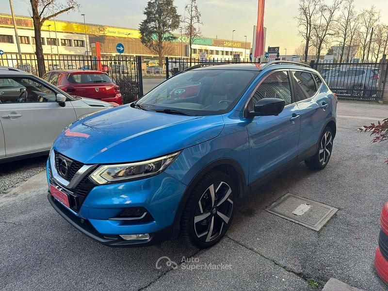 Usata Nissan Qashqai Tekna+ 131 CV (96 kW) 2017 Blu/azzurro SUV