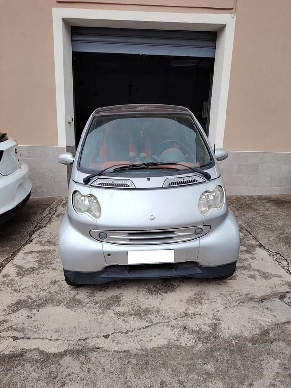 Usata Smart ForTwo Coupé Passion 61 CV (44 kW) 2004 Argento Coupé