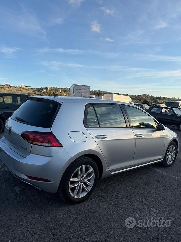 Usata VW Golf VII Business 131 CV (96 kW) 2019 Argento Berlina