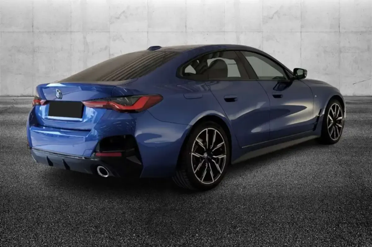 Usata BMW 420 Coupé M Sport 190 CV (139 kW) 2025 Blu/azzurro Coupé