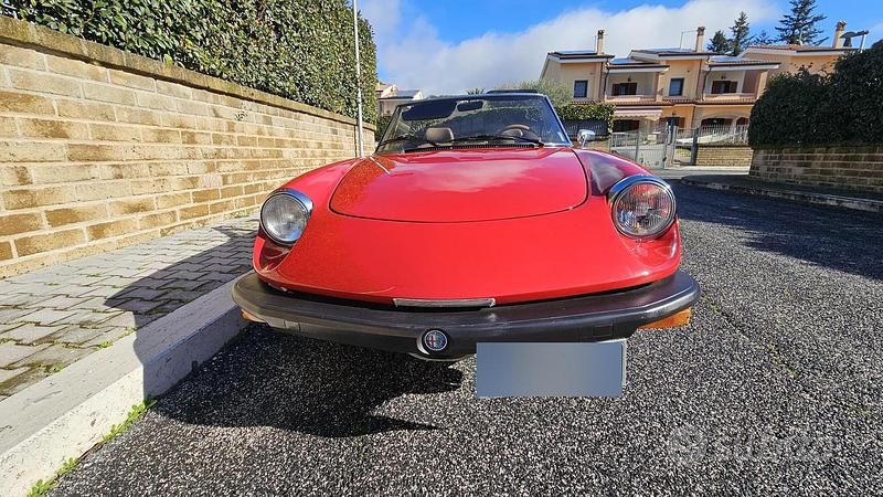 Usata Alfa Romeo Spider Veloce 128 CV (94 kW) 1981 Rosso Cabrio