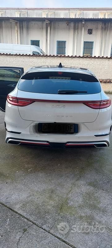 Usata Kia ProCeed 160 CV (117 kW) 2024 Bianco Station wagon