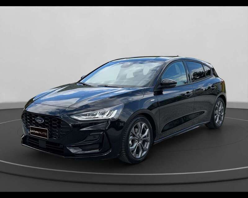 Nero metallizzato Usata 2024 Ford Focus ST-Line Tre volumi | 22.500 € (Buon prezzo) - Immagine 1/4