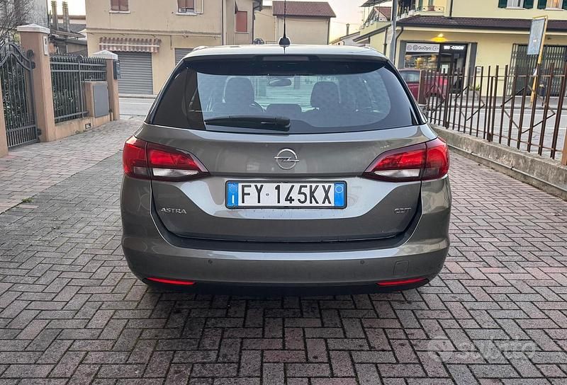 Usata Opel Astra Business 136 CV (100 kW) 2019 Grigio Station wagon