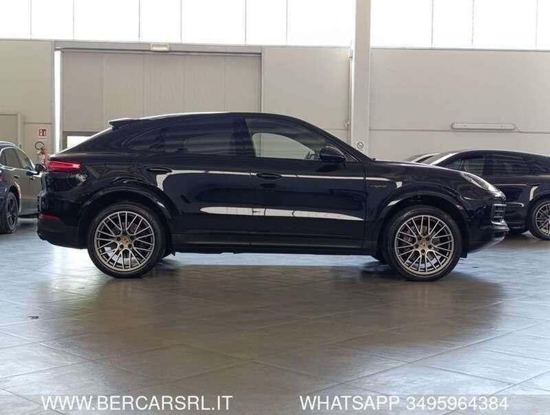 Usata Porsche Cayenne Platinum Edition 462 CV (339 kW) 2022 Nero SUV