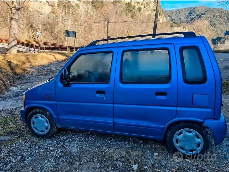 Usata Suzuki Wagon R 2000 Blu Monovolume