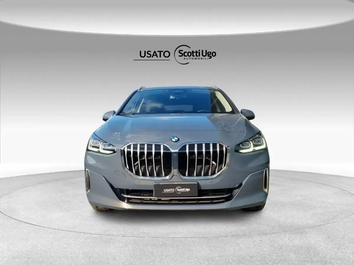 Usata BMW 220 Active Tourer Luxury Line 156 CV (114 kW) 2023 0c grigio monsone metallizzato Monovolume