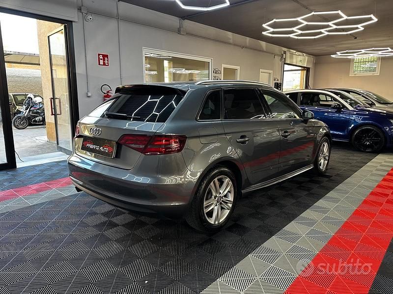 Usata Audi A3 Attraction 110 CV (80 kW) 2014 Grigio Berlina