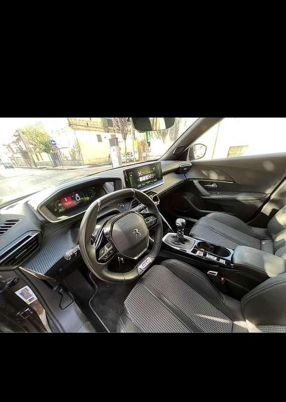 Usata Peugeot 2008 GT 131 CV (96 kW) 2022 SUV