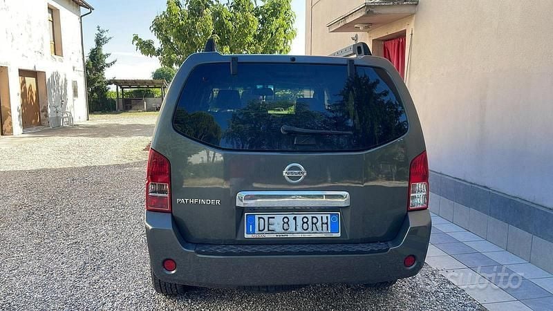 Usata Nissan Pathfinder 171 CV (125 kW) 2007 Grigio SUV
