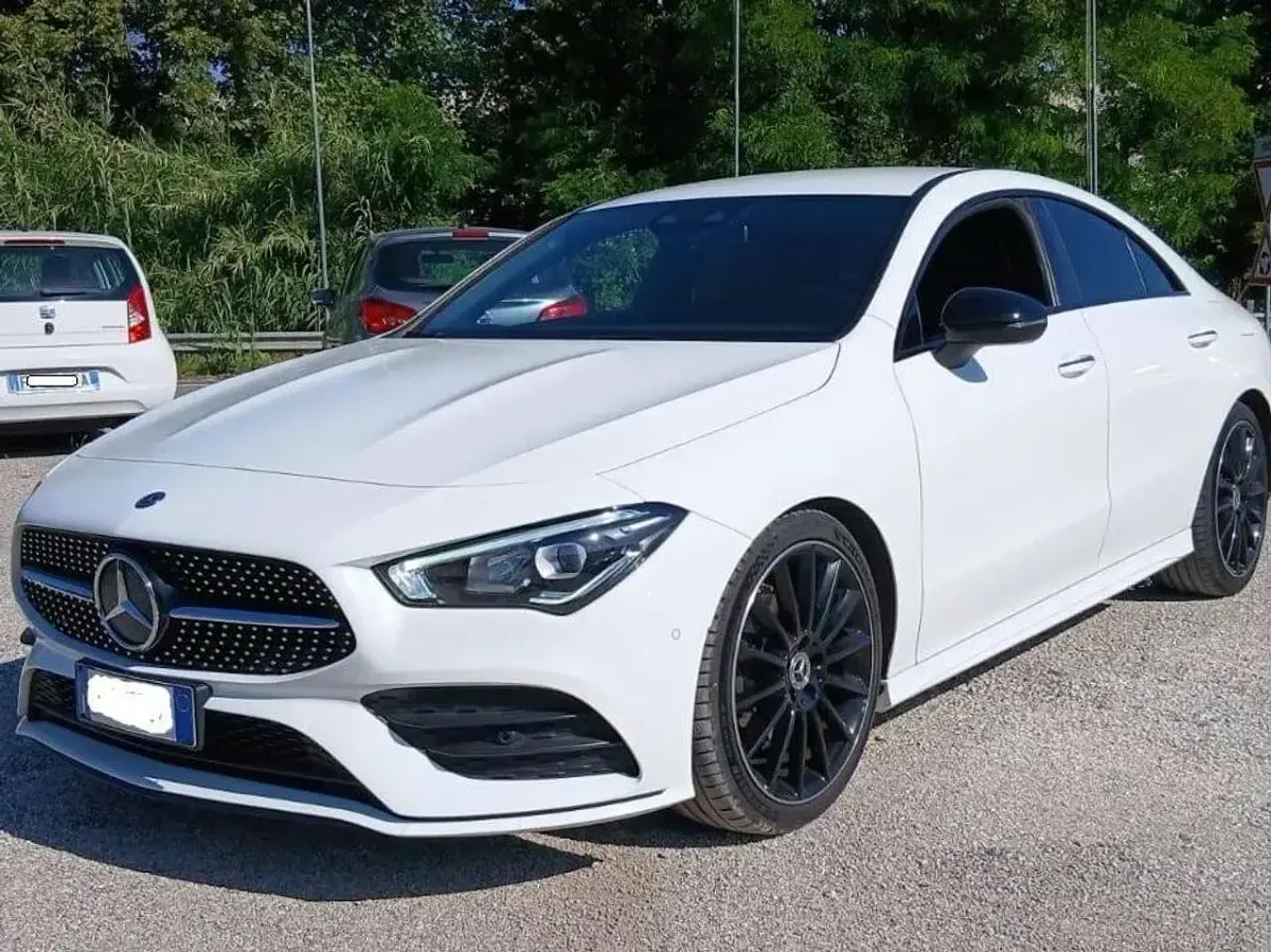 Usata Mercedes CLA180 AMG 116 CV (85 kW) 2019 Bianco doppio strato Coupé