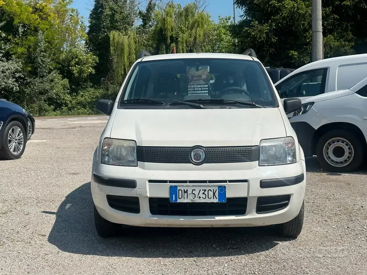 Usata Fiat Panda Dynamic 54 CV (39 kW) 2007 Bianco Utilitaria