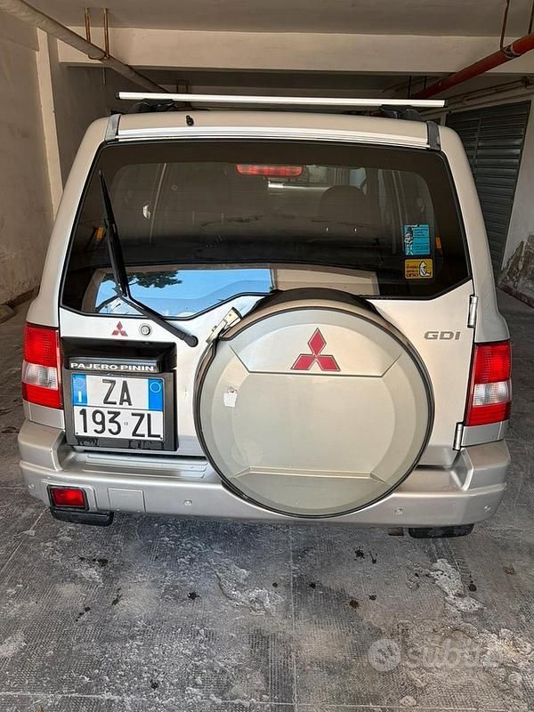 Usata Mitsubishi Pajero 2001 Grigio SUV