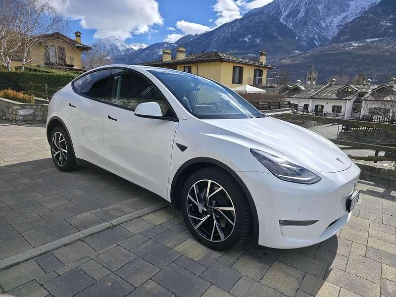 Usata Tesla Model Y 152 kW (208 CV) 2022 Bianco SUV