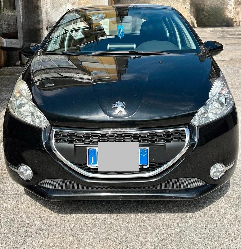 Usata Peugeot 208 68 CV (50 kW) 2013 Nero Utilitaria