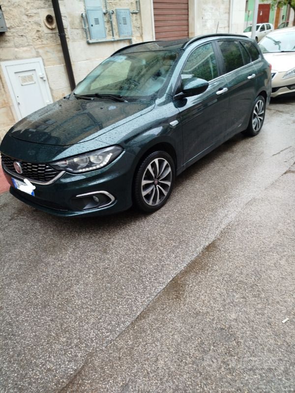 Usata Fiat Tipo 120 CV (88 kW) 2020 Verde Station wagon