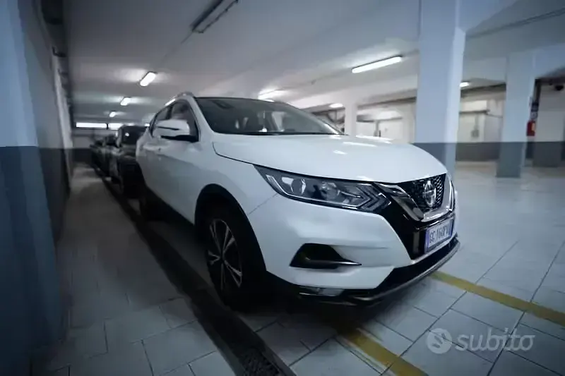 Usata Nissan Qashqai Acenta Premium 140 CV (102 kW) 2021 Bianco SUV