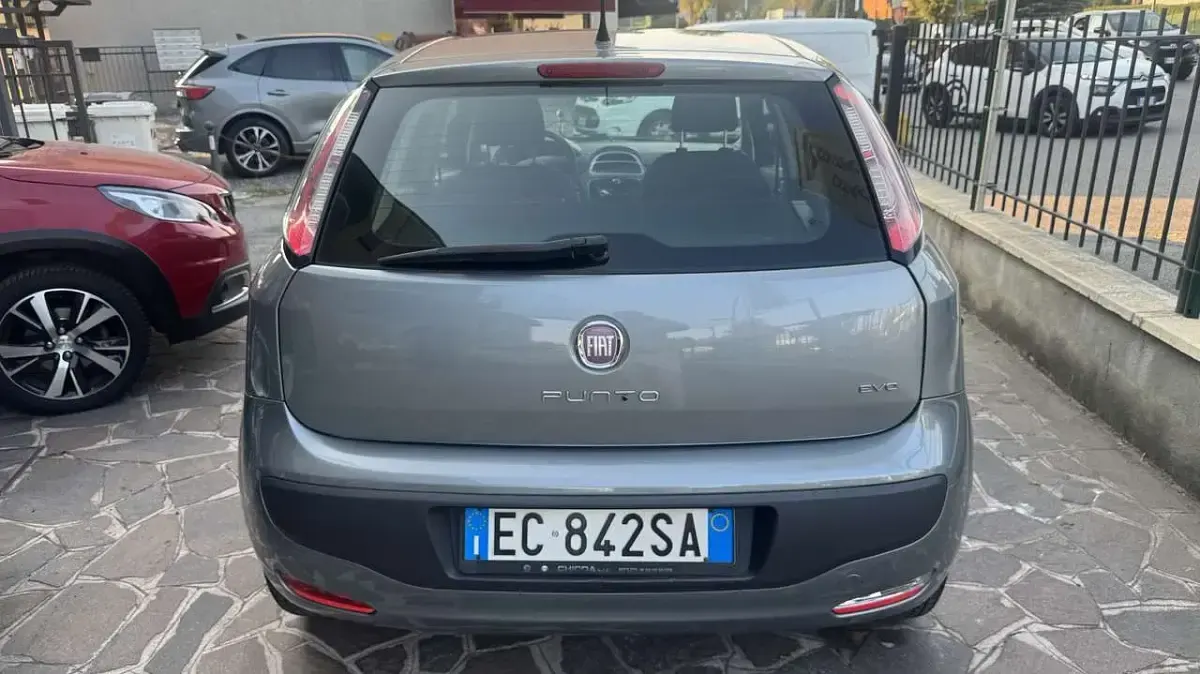 Usata Fiat Punto Evo Dynamic 77 CV (56 kW) 2010 Grigio Utilitaria