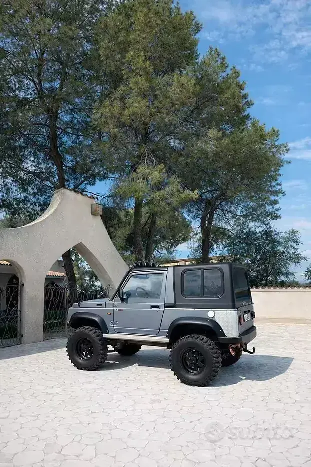 Usata Suzuki Samurai 64 CV (47 kW) 1988 Grigio SUV
