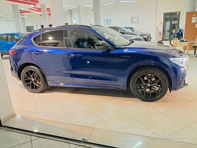 Usata Alfa Romeo Stelvio Veloce 210 CV (154 kW) 2021 Blu SUV