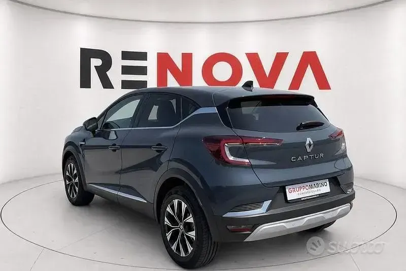 Usata Renault Captur Techno 101 CV (74 kW) 2023 Blu SUV