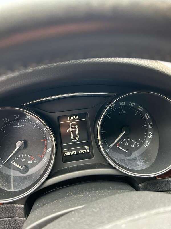 Usata Skoda Superb Ambition 170 CV (125 kW) 2013 Grigio Station wagon