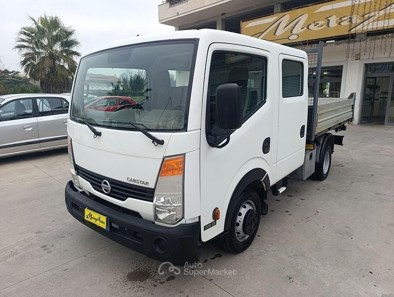 Usata Nissan Cabstar 131 CV (96 kW) 2008 Bianco Pick-up