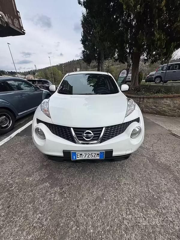 Usata Nissan Juke Tekna 116 CV (85 kW) 2012 Bianco SUV