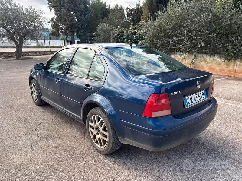 Usata VW Bora 101 CV (74 kW) 2005 Berlina