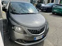 Käytetty Lancia Ypsilon Gold 69 HP (50 kW) 2022 Harmaa Viistoperä