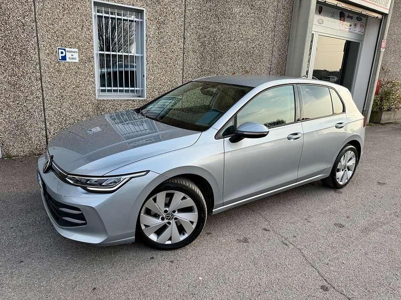 Usata VW Golf VIII Edition 116 CV (85 kW) 2024 Argento Berlina