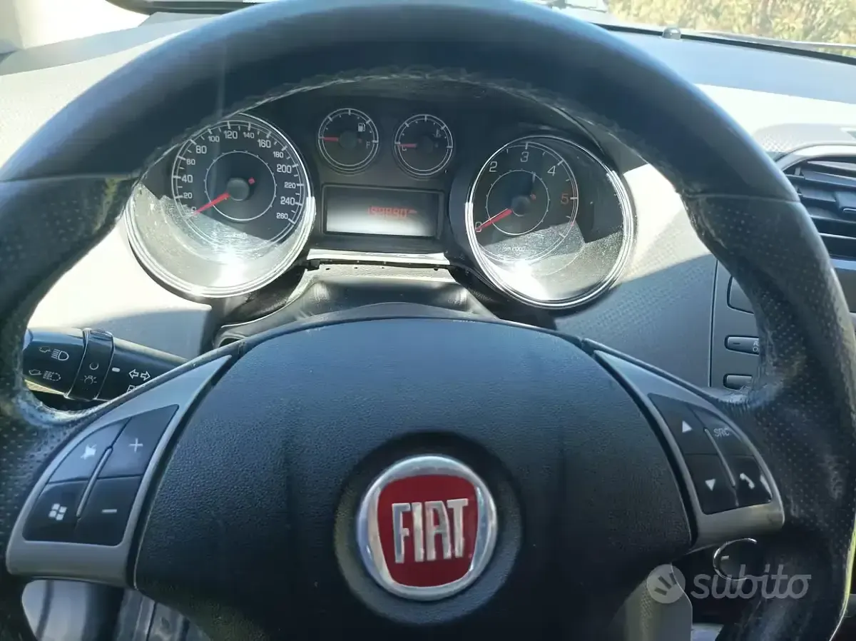 Usata Fiat Bravo 120 CV (88 kW) 2010 Grigio Utilitaria