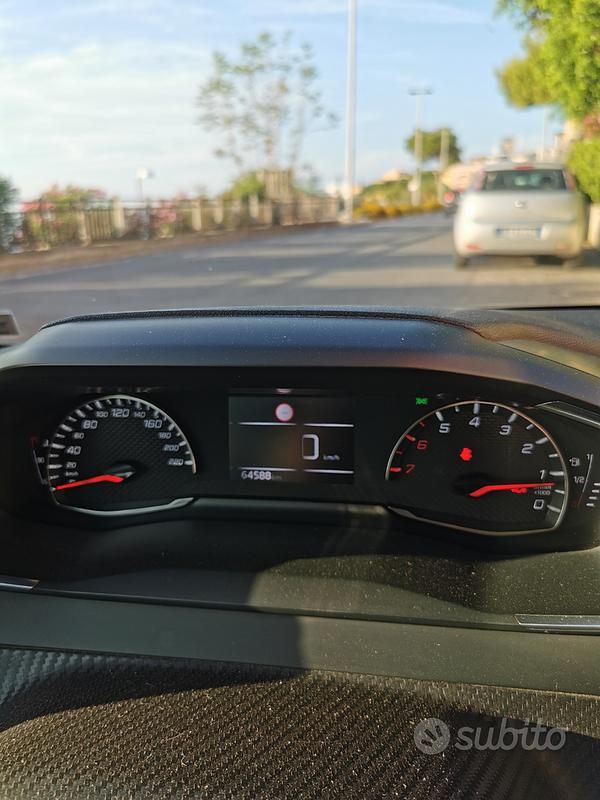 Usata Peugeot 208 102 CV (75 kW) 2021 Grigio Utilitaria