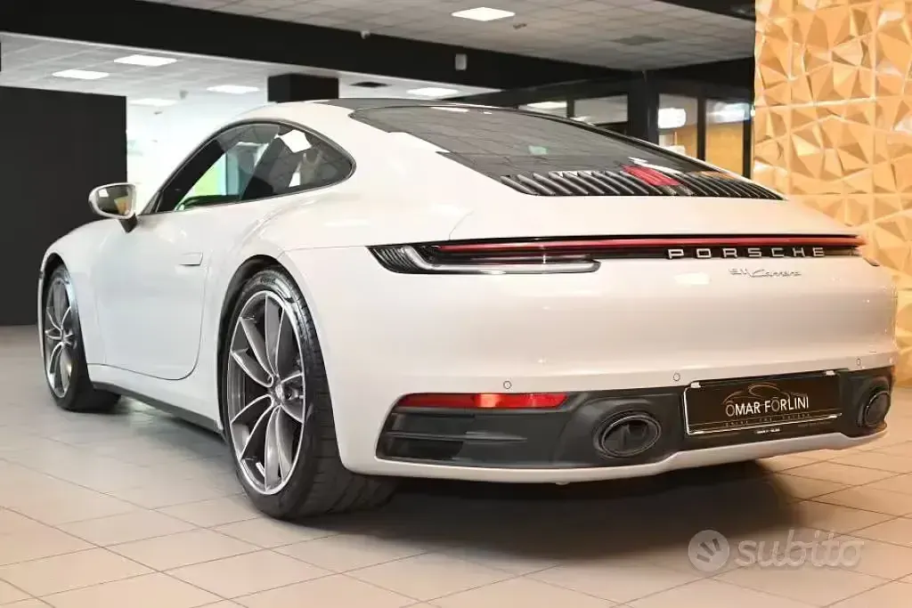 Usata Porsche 992 Chrono 385 CV (283 kW) 2022 Grigio Coupé