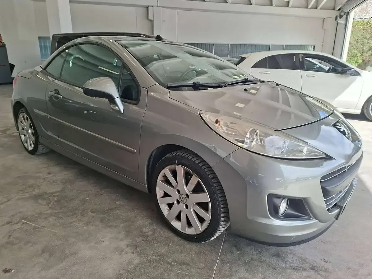 Gebraucht Peugeot 207 CC 120 PS (88 kW) 2010 Grau Cabrio