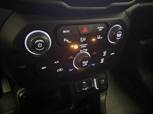 Usata Jeep Renegade Limited 131 CV (96 kW) 2024 Grigio / metallizzato SUV