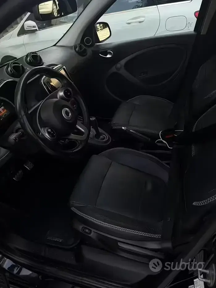 Usata Smart ForFour Brabus 90 CV (66 kW) 2019 Nero Utilitaria