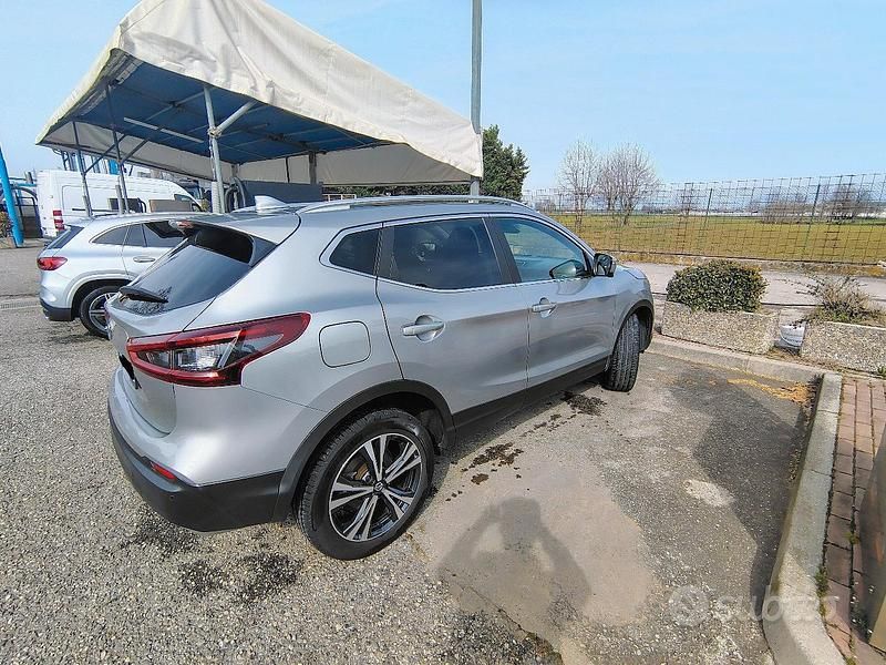 Usata Nissan Qashqai N-Connecta 140 CV (102 kW) 2021 Grigio SUV