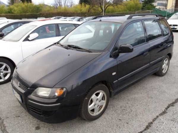 Mitsubishi space star 2005