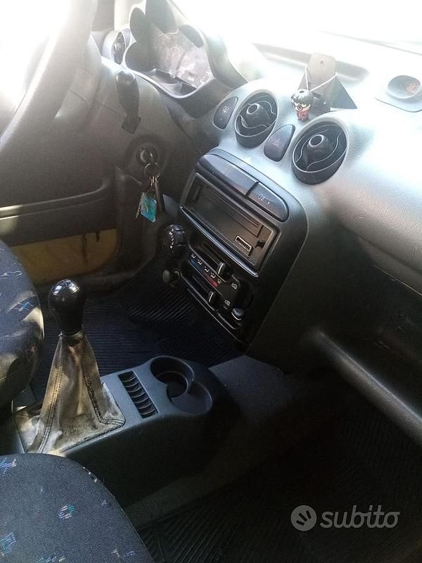 Usata Hyundai Atos 55 CV (40 kW) 2002 Giallo Utilitaria