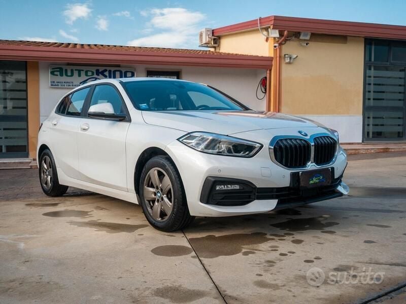 Bianco Usata 2022 BMW 118 Advantage Due volumi | 20.900 € (Super prezzo) - Immagine 1/4