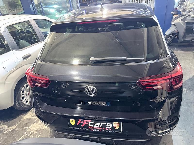 Usata VW T-Roc Advance 115 CV (84 kW) 2020 Nero SUV
