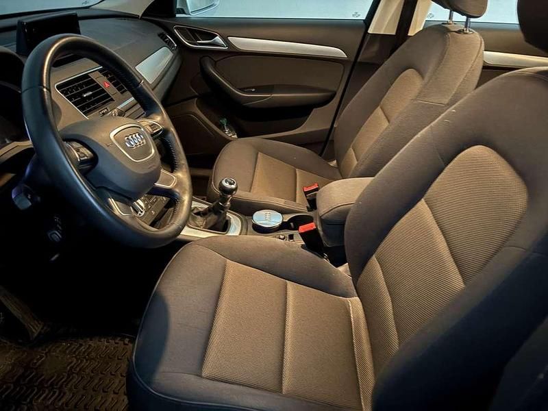 Usata Audi Q3 Advanced Plus 140 CV (102 kW) 2014 Argento SUV