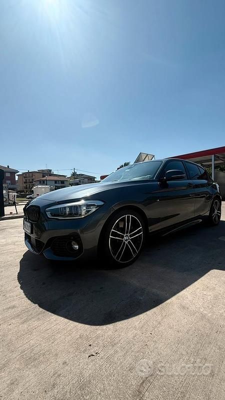 Usata BMW 120 M Sport 190 CV (139 kW) 2017 Grigio Utilitaria